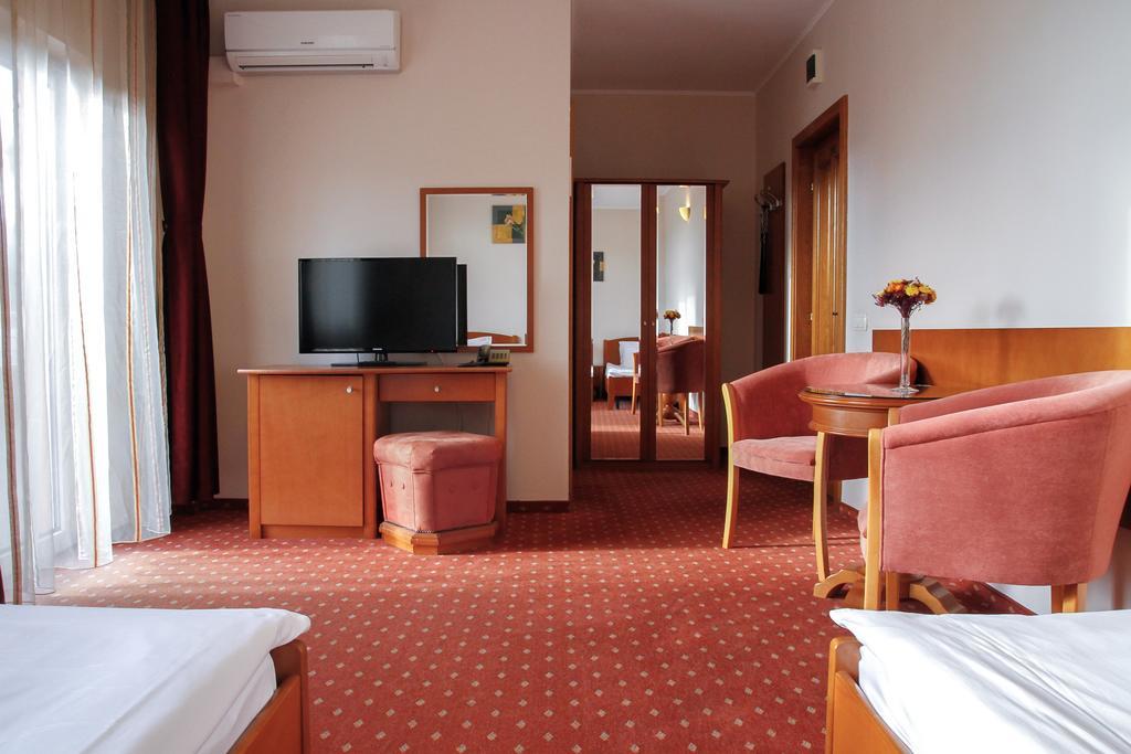 Hotel Hermes 알바루리아 외부 사진