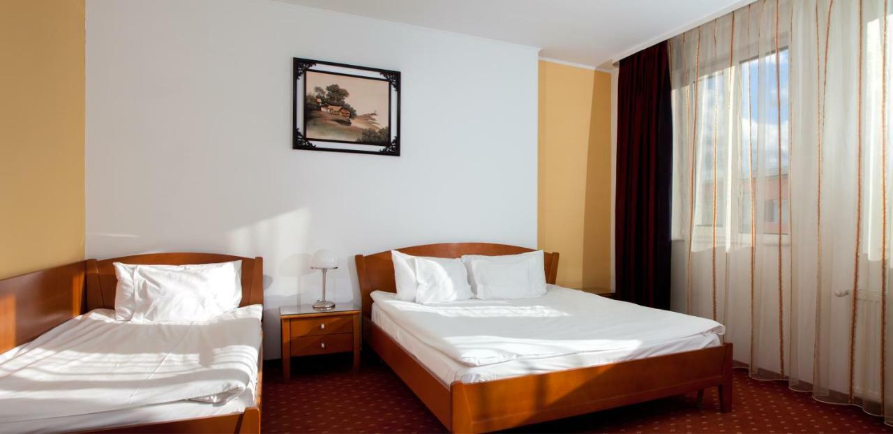 Hotel Hermes 알바루리아 외부 사진